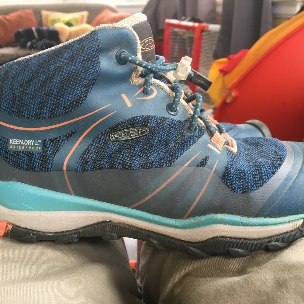 Keen waterproof Mid-top hiking boots